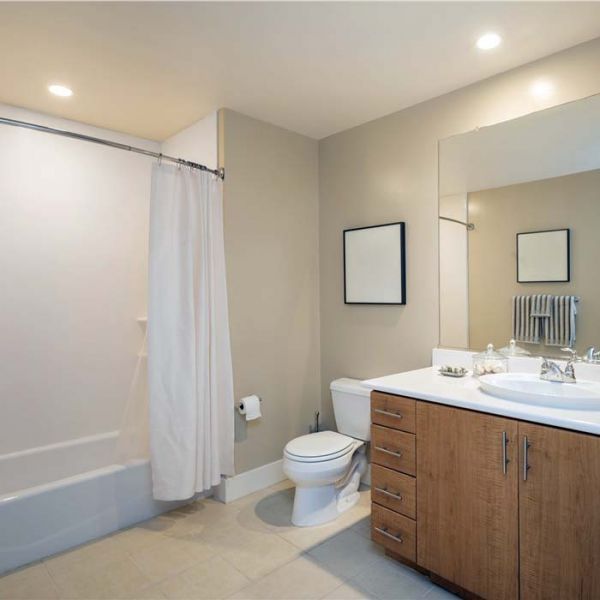 LowMaintenance KOHLER Bath Surrounds Pacific Bath